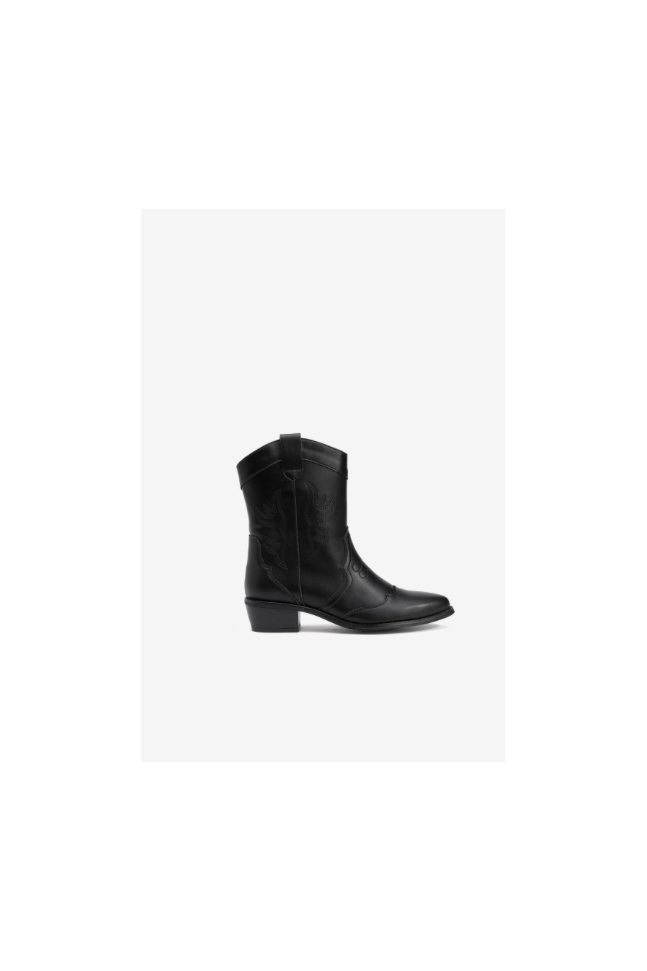 BOTA COWBOY CON PESPUNTES BOTA COWBOY CON PESPUNTES