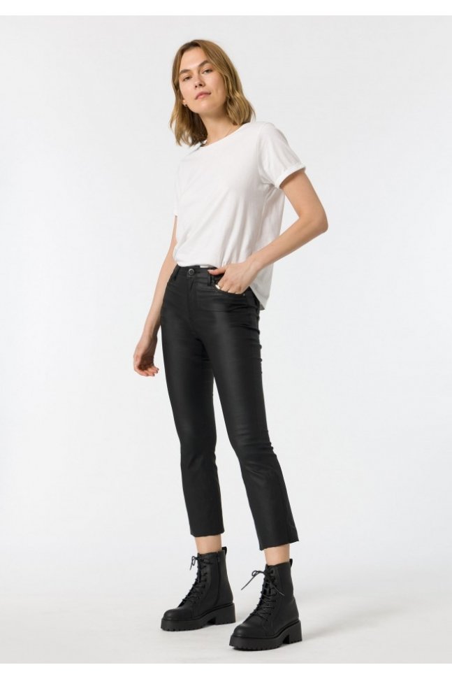 PANTALON ENCERADO MEGAN 27