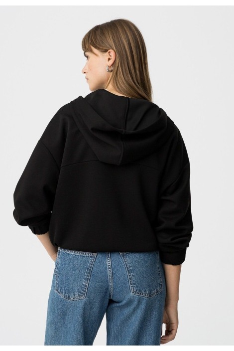 CHAQUETA OVERSIZE CON CAPUCHA 2