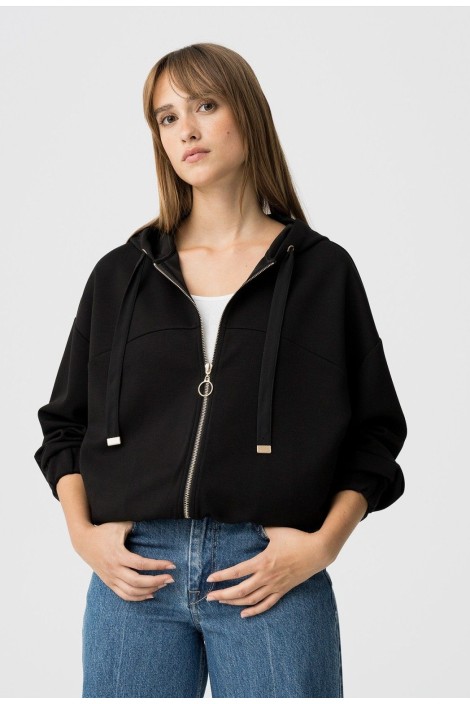CHAQUETA OVERSIZE CON CAPUCHA