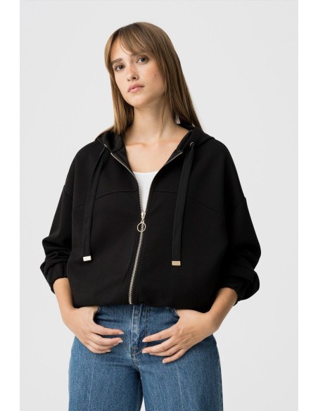 CHAQUETA OVERSIZE CON CAPUCHA