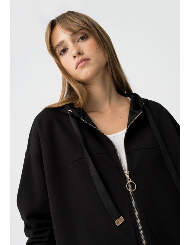 CHAQUETA OVERSIZE CON CAPUCHA