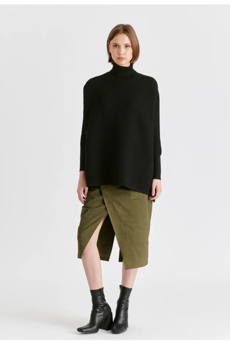 JERSEY CANALE CUELLO ALTO OVERSIZE NEGRO 2