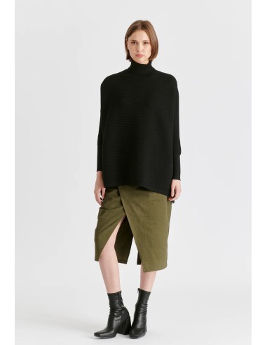 JERSEY CANALE CUELLO ALTO OVERSIZE NEGRO