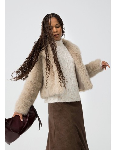 ABRIGO CORTO CON PELO ABRIGO CORTO CON PELO