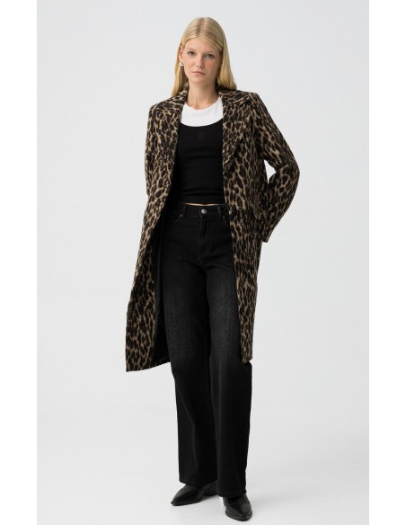 ABRIGO CON ESTAMPADO LEOPARDO