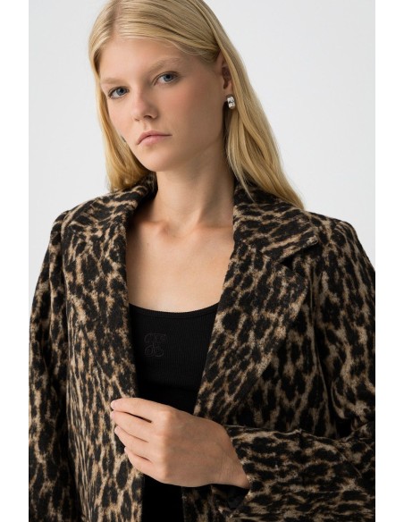 ABRIGO CON ESTAMPADO LEOPARDO