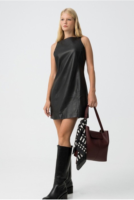 VESTIDO CORTO REGULAR FIT