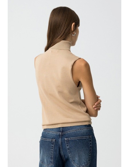 TOP SIN MANGAS CECILIA