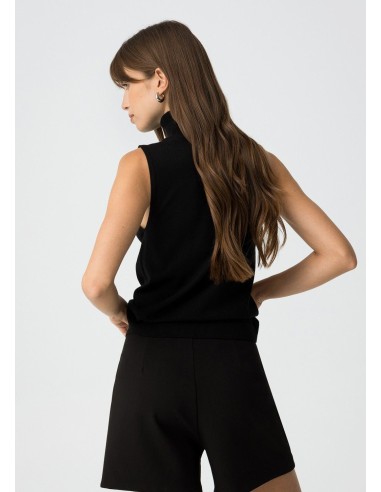 TOP SIN MANGAS CECILIA