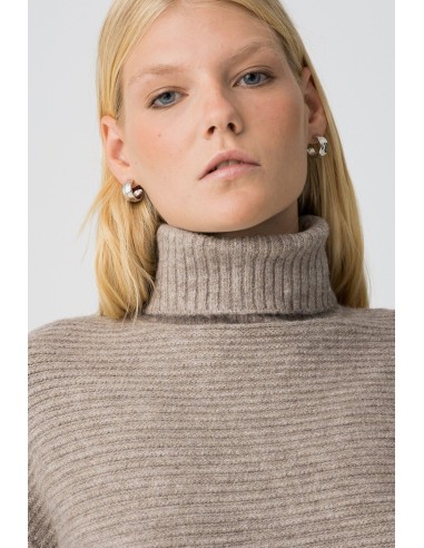 JERSEY REGULAR FIT CON CANALÉ