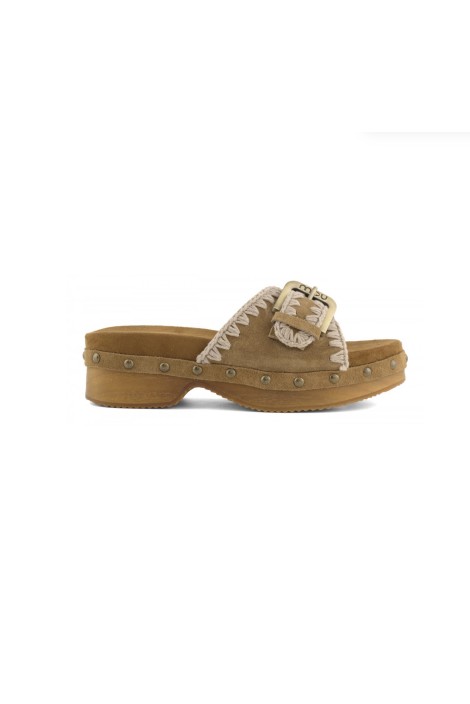 LOW HEEL WOOD CLOG WITH BUCKLE 2