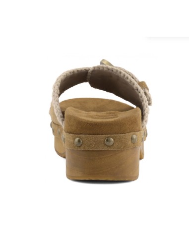 LOW HEEL WOOD CLOG WITH BUCKLE