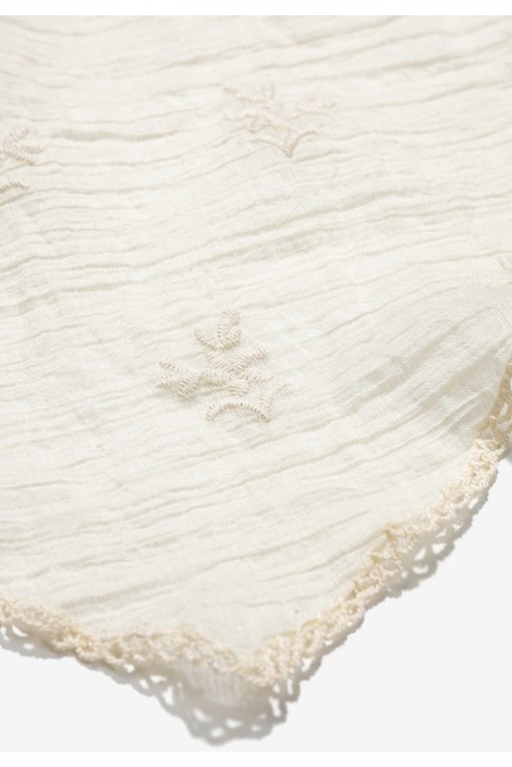 PAÑUELO BORDADO 2